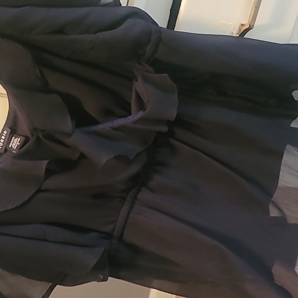 TORRID sheer Blouse - Picture 2 of 4
